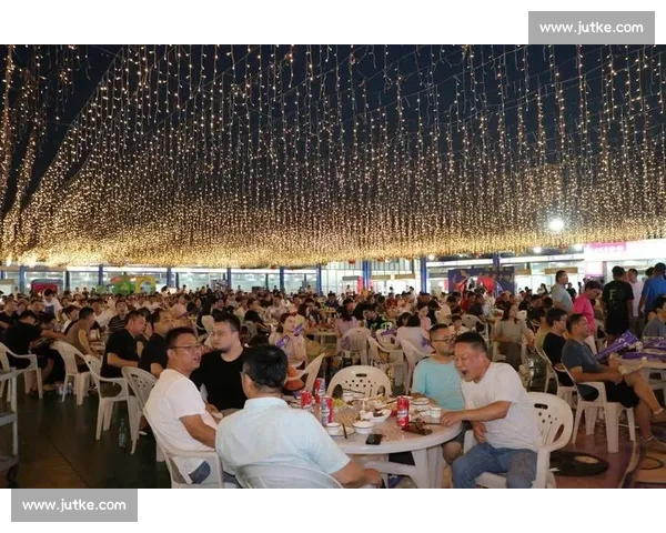 盐城亭湖:全城沸腾!“第二现场” 点燃苏超夏夜狂欢 盐城亭湖:全城沸腾!“第二现场” 点燃苏超夏夜狂欢